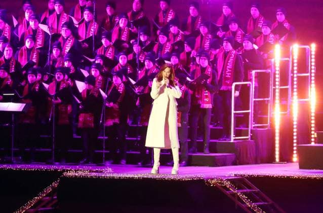 17.12.24 VfB Stuttgart Weihnachtskonzert Deutschland, Stuttgart, 17.12.2024, Fussball, Bundesliga, VfB Stuttgart Weihnachtskonzert: Andrea Berg.