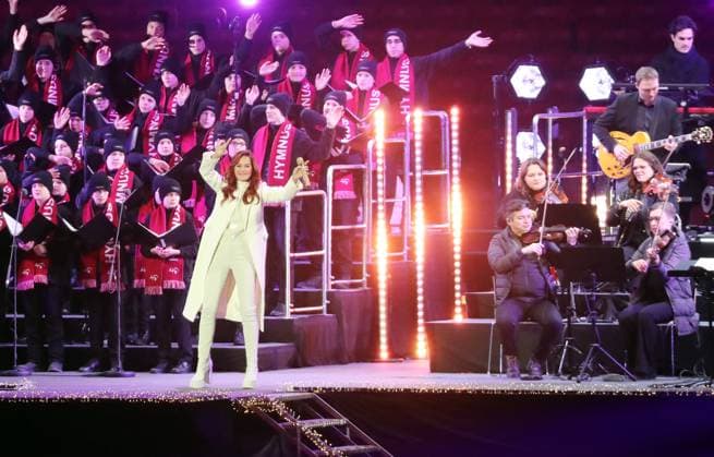 17.12.24 VfB Stuttgart Weihnachtskonzert Deutschland, Stuttgart, 17.12.2024, Fussball, Bundesliga, VfB Stuttgart Weihnachtskonzert: Andrea Berg.