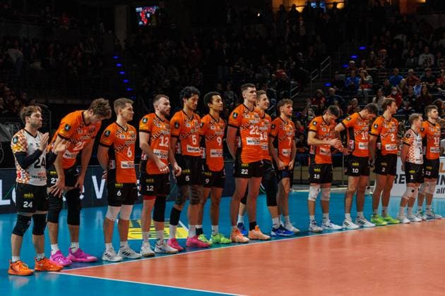 das Team der BRVolleys, BRVolleys vs Greenyard Maaseik, Champions League, 2024_12_18 Berlin Berlin Land Copyright: xFootxBowl ThomasxSobotzkix