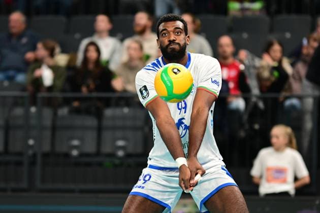 Volleyball I Herren I Saison 2024-2025 I Champions League Volley I 4th Round Leg 4 CLVM 84 I SVG Lüneburg - Levski SOFIA I 18.12.2024 Livan OSORIA RODRIGUEZ (99, Levski SOFIA) beim warmup Lüneburg LKH Arena Niedersachsen Deutschland Copyright: xLobeca AndreasxHannigx