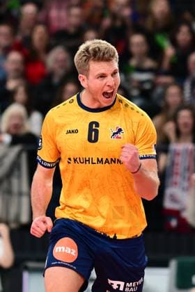 Volleyball I Herren I Saison 2024-2025 I Champions League Volley I 4th Round Leg 4 CLVM 84 I SVG Lüneburg - Levski SOFIA I 18.12.2024 Jubel, Begeisterung, Enthusiasmus, Euphorie, Freude, Glücksgefühl, Heiterkeit bei: Gage Thomas Wortley (6, SVG Lüneburg) Lüneburg LKH Arena Niedersachsen Deutschland Copyright: xLobeca AndreasxHannigx