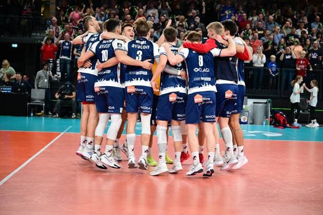 Volleyball I Herren I Saison 2024-2025 I Champions League Volley I 4th Round Leg 4 CLVM 84 I SVG Lüneburg - Levski SOFIA I 18.12.2024 SVG Lüneburg feiert einen nie gefährdeten 3:0 Sieg gegen Levski SOFIA Lüneburg LKH Arena Niedersachsen Deutschland Copyright: xLobeca AndreasxHannigx