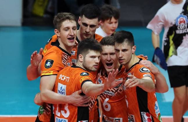 Florian Krage, Jake Hanes, Ruben Schott, Johannes Tille, Moritz Reichert Freude Emotion Jubel Volleyball CEV Champions League Herren Saison 2024 2025 18.12.2024 BR Volleys Berlin BRV vs. Greenyard Maaseik