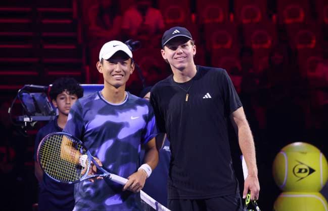 (241220) -- JEDDAH, Dec. 20, 2024 -- Alex Michelsen (R) of the United States and Shang Juncheng of China pose before their round robin match at Next Gen ATP, Tennis Herren Finals tennis tournament in Jeddah, Saudi Arabia, Dec. 20, 2024. ) (SP)SAUDI ARABIA-JEDDAH-TENNIS-NEXT GEN ATP FINALS LuoxChen 
