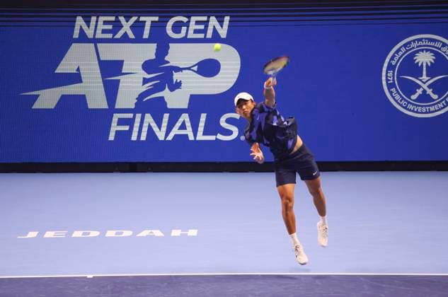 (241220) -- JEDDAH, Dec. 20, 2024 -- Shang Juncheng of China serves during the round robin match against Alex Michelsen of the United States at Next Gen ATP, Tennis Herren Finals tennis tournament in Jeddah, Saudi Arabia, Dec. 20, 2024. ) (SP)SAUDI ARABIA-JEDDAH-TENNIS-NEXT GEN ATP FINALS LuoxChen 