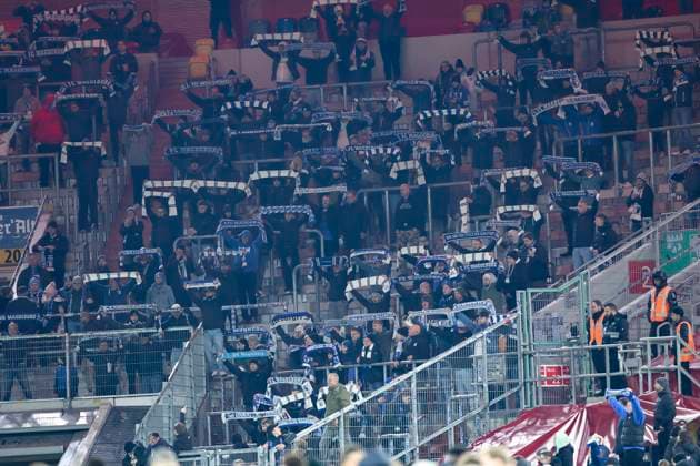 GER, 2. FBL. Fortuna Duesseldorf vs. 1. FC Magdeburg 20.12.2024, Merkur Spiel-Arena, Duesseldorf, GER, 2. FBL. Fortuna Duesseldorf vs. 1. FC Magdeburg, im Bild: Fans Magdeburg viele sind schon gegangen wegen des Anschlages in der Stadt