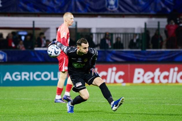 FOOTBALL : Rouen vs Lille - Coupe de France - 20 12 2024 Axel Maraval ( 1 - Rouen ) during the French Cup match between FC Rouen and Lille OSC at Stade Robert Diochon on December 20, 2024 in Rouen, France. ( Photo by Dante Badano PsnewZ ) - RouenFrance  Copyright: xDantexBadanox