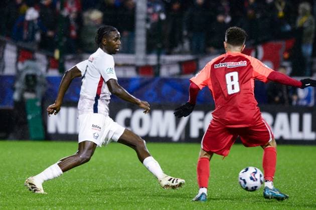 FOOTBALL : Rouen vs Lille - Coupe de France - 20 12 2024 Muraux Ngal Ayel ( 8 - Lille ) and Omar Bezzekhami ( 8 - Rouen ) during the French Cup match between FC Rouen and Lille OSC at Stade Robert Diochon on December 20, 2024 in Rouen, France. ( Photo by Dante Badano PsnewZ ) - RouenFrance  Copyright: xDantexBadanox