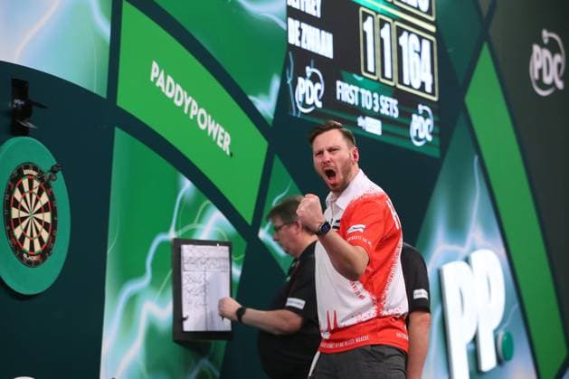 Sport Themen der Woche KW51 20th December 2024, Alexandra Palace, London, England; 2024 25 PDC Paddy Power World Darts Championships Day 6; Florian Hempel celebrates winning a leg during the 4th set against Jeffrey De Zwaan.  ActionPlus12728891 KatiexChan