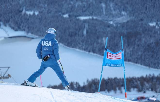 Sport Themen der Woche KW51 Sport Bilder des Tages ALPINE SKIING - FIS WC St. Moritz SANKT MORITZ,SWITZERLAND,21.DEC.24 - ALPINE SKIING - FIS World Cup, Super G, ladies. Image shows Lindsey Vonn (USA). Keywords: inspection.  GEPAxpictures xHaraldxSteiner
