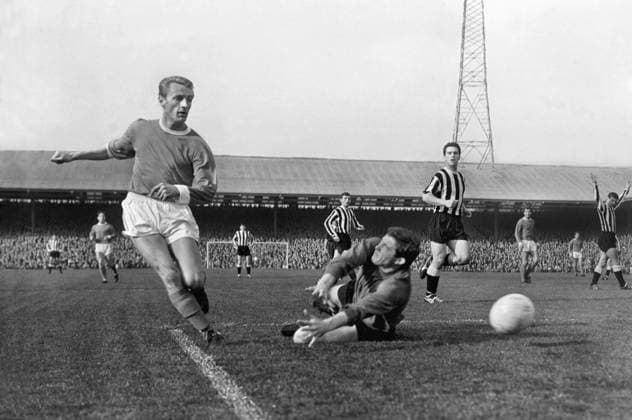 Football - 1965 1966 First Division - Newcastle United 0 Arsenal 1 Arsenal s George Eastham, left, and Newcastle s goalkeeper Dave Hollins at St James Park. 02 10 1965 