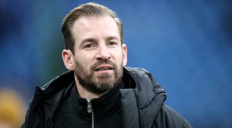 21.12.2024, Fussball 2. Bundesliga 2024 2025, 17. Spieltag, Hamburger SV - SpVgg Greuther Fürth, im Volksparkstadion Hamburg. Trainer Jan Siewert (Greuther Fürth)