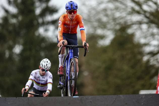 Dutch David Haverdings pictured in action during the men s U23 race at the World Cup cyclocross cycling event in Hulst, The netherlands, stage 5 (out of 12) of the UCI World Cup cyclocross competition, Saturday 21 December 2024. DAVIDxPINTENS  x108935082x