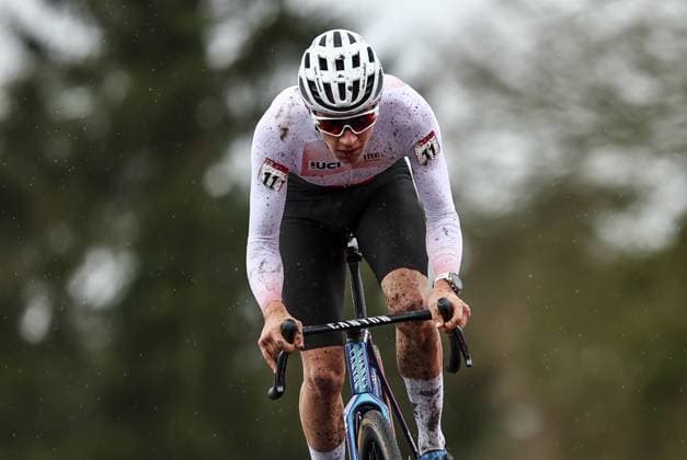 Dutch Tibor Del Grosso pictured in action during the men s U23 race at the World Cup cyclocross cycling event in Hulst, The netherlands, stage 5 (out of 12) of the UCI World Cup cyclocross competition, Saturday 21 December 2024. DAVIDxPINTENS  x108935084x