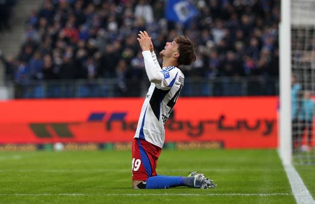 21.12.2024, Fussball 2. Bundesliga 2024 2025, 17. Spieltag, Hamburger SV - SpVgg Greuther Fürth, im Volksparkstadion Hamburg. Jubel Torschütze Otto Emerson Stange (Hamburg) zum Tor zum 5:0
