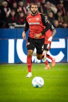 DFL1, Bayer 04 Leverkusen - SC Freiburg, 21.12.2024 Jonathan Tah (Bayer 04 Leverkusen, 4); Bayer 04 Leverkusen - SC Freiburg an Spieltag 15 der 1. Fußball-Bundesliga am 21.12.2024 in der BayArena in Leverkusen. DIE DFL-VORSCHRIFTEN VERBIETEN JEDE VERWENDUNG VON FOTOS ALS BILDSEQUENZEN UND ODER QUASI-VIDEO. Copyright: xBEAUTIFULxSPORTS AxelxKohringx