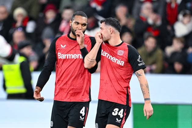 21.12.2024, Fussball, Bundesliga, 15.Spieltag Saison 2024 2025, Bayer 04 Leverkusen - SC Freiburg, Jonathan Tah (Bayer Leverkusen), Granit Xhaka (Bayer Leverkusen) xRHR-FOTO TKx *** 21 12 2024, Football, Bundesliga, Matchday 15 Season 2024 2025, Bayer 04 Leverkusen SC Freiburg, Jonathan Tah Bayer Leverkusen , Granit Xhaka Bayer Leverkusen xRHR PHOTO TKx Copyright: RHR-FOTOx RHR-FOTO TK
