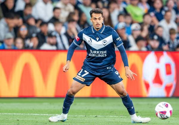 Melbourne Victory Vs Melbourne City in Australia - 21 Dec 2024 Nishan Velupillay (Melbourne Victory) seen in action during the A-Leagues Men match between Melbourne Victory FC and Melbourne City FC held at AAMI Park. Final score Melbourne Victory 1 - Melbourne City 1. Melbourne Australia Copyright: xOlivierxRachonx xSOPAxImagesx AL-MelbourneDerby-56840-olivierrachon