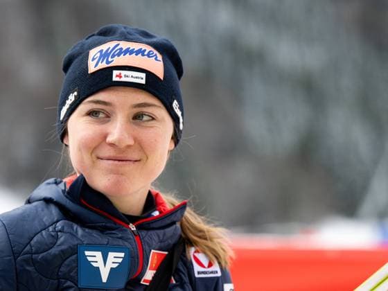 Sara Marita Kramer (Oesterreich), SUI, FIS Viessmsann Skisprung Weltcup Engelberg Groß-Titlis-Schanze, Wettkampf Einzelspringen, Saison 2024 2025, 21.12.2024 SUI, FIS Viessmsann Skisprung Weltcup Engelberg Groß-Titlis-Schanze, Wettkampf Einzelspringen, Saison 2024 2025, 21.12.2024 Engelberg *** Sara Marita Kramer Austria , SUI, FIS Viessmann Ski Jumping World Cup Engelberg Gross Titlis Ski Jump, Individual Jumping Competition, Season 2024 2025, 21 12 2024 SUI, FIS Viessmann Ski Jumping World Cup Engelberg Gross Titlis Ski Jump, Individual Jumping Competition, Season 2024 2025, 21 12 2024 Engelberg Copyright: xEibner-Pressefoto Memmlerx EP_MMR