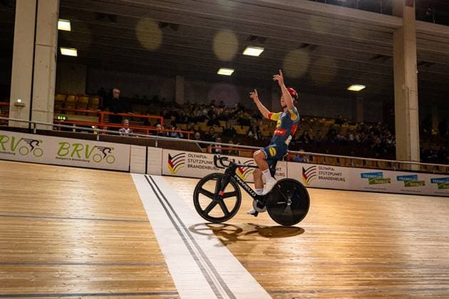 TEUTENBERG Tim Torn: DM Omnium 2024 - Frankfurt Oder TEUTENBERG Tim Torn ( GER ) Lidl-Trek Development-Team Querformat - quer - horizontal - Landscape - Event Veranstaltung: DM Omnium 2024 - Deutsche Meisterschaft - Category Kategorie: Cycling - Track cycling, Rad, Radsport, Bahnrad, Bahn National Championship Omnium - Elite Men - Location Ort: Europe Germany - Brandenburg - Märkisch Oderland - Frankfurt Oder - Oderlandhalle - Discipline: Omnium - Distance: ... m - Date Datum: 21.12.2024 Saturday Day 2 -