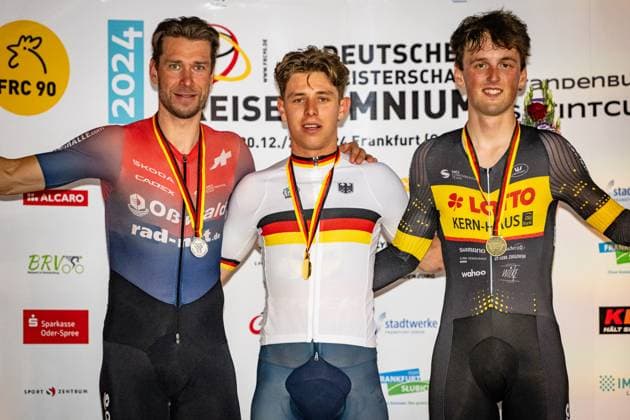 KLUGE Roger, TEUTENBERG Tim Torn, JOCHUM Ben Felix: DM Omnium 2024 - Frankfurt Oder KLUGE Roger ( GER ) rad-net Oßwald Second Place - TEUTENBERG Tim Torn ( GER ) Lidl-Trek Development-Team Winner - First Place - JOCHUM Ben Felix ( GER ) Lotto Kern-Haus PSD Bank Third Place Award Ceremony - Medal Ceremony - Podium - Querformat - quer - horizontal - Landscape - Event Veranstaltung: DM Omnium 2024 - Deutsche Meisterschaft - Category Kategorie: Cycling - Track cycling, Rad, Radsport, Bahnrad, Bahn National Championship Omnium - Elite Men- Location Ort: Europe Germany - Brandenburg - Märkisch Oderland - Frankfurt Oder - Oderlandhalle - Discipline: Omnium - Distance: ... m - Date Datum: 21.12.2024 Saturday Day 2 -