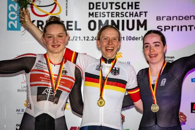 BRÄUTIGAM Messana, BRAUßE Franziska, JÄHRIG Fabienne: DM Omnium 2024 - Frankfurt Oder BRÄUTIGAM Messana ( GER ) RSV Rheinzabern Second Place - BRAUßE Franziska ( GER ) CERATIZIT-WNT Pro Cycling Team Winner - First Place - JÄHRIG Fabienne ( GER ) BRC Zugvogel Berlin 1901 Third Place Award Ceremony - Medal Ceremony - Podium - Querformat - quer - horizontal - Landscape - Event Veranstaltung: DM Omnium 2024 - Deutsche Meisterschaft - Category Kategorie: Cycling - Track cycling, Rad, Radsport, Bahnrad, Bahn National Championship Omnium - Elite Women - Location Ort: Europe Germany - Brandenburg - Märkisch Oderland - Frankfurt Oder - Oderlandhalle - Discipline: Omnium - Distance: ... m - Date Datum: 21.12.2024 Saturday Day 2 -