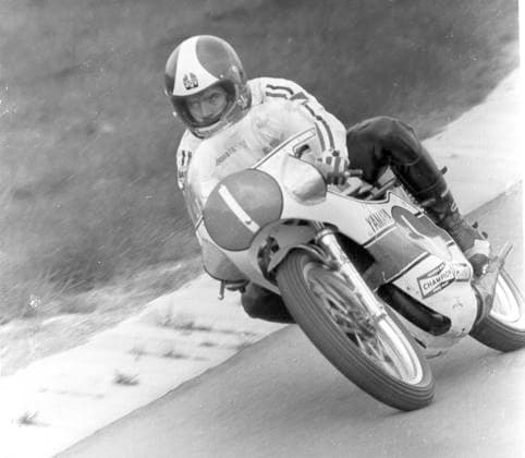Motorrad, Großer Preis von Deutschland, Training, 27.04.1974 auf dem Nürburgring Giacomo Agostini Aktion auf Yamaha 350 cm³ *** Motorcycle, German Grand Prix, practice, 27 04 1974 at the Nürburgring Giacomo Agostini action on Yamaha 350 cm³ HM