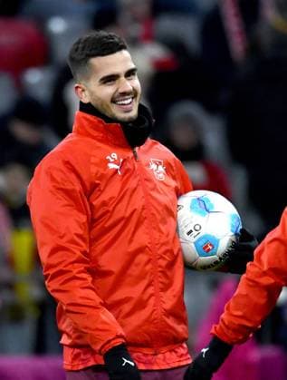 GER, 1.FBL, FC Bayern München vs RB Leipzig 20.12.2024, Allianz Arena, München, GER, 1.FBL, FC Bayern München vs RB Leipzig , DFL regulations prohibit any use of photographs as image sequences and or quasi-video. im Bild Andre Silva (Leipzig)