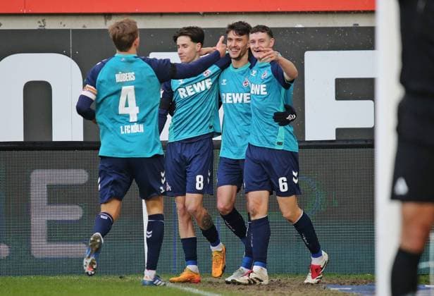 22.12.2024, xmohx, Fussball 2.Bundesliga, 1.FC Kaiserslautern - 1.FC Köln emspor, v.l. Köln bejubelt das 1-0 durchDejan Ljubicic (DFL DFB REGULATIONS PROHIBIT ANY USE OF PHOTOGRAPHS as IMAGE SEQUENCES and or QUASI-VIDEO) Kaiserslautern