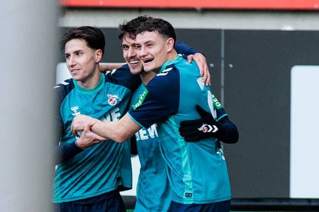 2. Fußball Bundesliga: 1. FC Kaiserslautern - 1. FC Köln; 22.12.2024 Jubel zum 0:1 durch Dejan Ljubicic (1. FC Köln, 7) 2. Fußball Bundesliga, 1. FC Kaiserslautern - 1. FC Köln, Kaiserslautern, Fritz-Walter-Stadion am 22.12.2024 DFL REGULATIONS PROHIBIT ANY USE OF PHOTOGRAPHS AS IMAGE SEQUENCES AND OR QUASI-VIDEO.