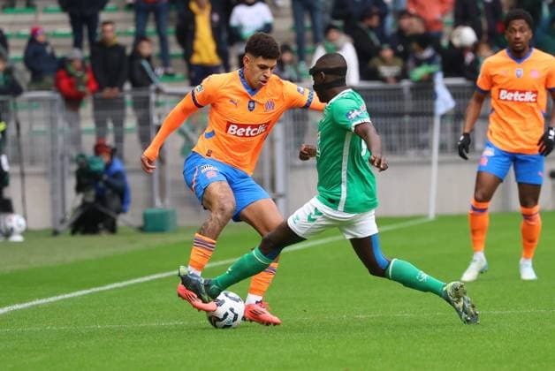 Coupe de France : Saint-Etienne vs Marseille Thierry LARRET MAXPPP. Football. 32eme finale Coupe de France. Association Sportive Saint-Etienne vs Olympique de Marseille. Stade Geoffroy Guichard, Saint-Etienne (42) le 22 decembre 2024. Luis Henrique Tomaz DE LIMA (MAR) SAINT-ETIENNE (42) STADE STADE GEOFRROY-GUICHARD LOIRE AUVERGNE RHONE-ALPES FRANCE  Copyright: xThierryxLARRET MAXPPPxThierryxLARRETx TL_20241222_3008 0787690905st