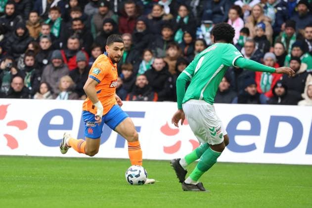Coupe de France : Saint-Etienne vs Marseille Thierry LARRET MAXPPP. Football. 32eme finale Coupe de France. Association Sportive Saint-Etienne vs Olympique de Marseille. Stade Geoffroy Guichard, Saint-Etienne (42) le 22 decembre 2024. Neal MAUPAY (MAR) SAINT-ETIENNE (42) STADE STADE GEOFRROY-GUICHARD LOIRE AUVERGNE RHONE-ALPES FRANCE  Copyright: xThierryxLARRET MAXPPPxThierryxLARRETx TL_20241222_3015 0787690937st