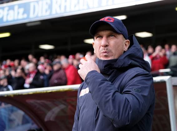Fussball - 2. Bundesliga - Saison 2024 25 1. FC Kaiserslautern 22.12.2024 Fritz-Walter-Stadion 1. FC Kaiserslautern (fck) - 1. FC Köln (k) 0:1 Trainer Gerhard STRUBER (1. FC Köln) 1. FC Kaiserslautern