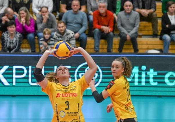 21.12.2024 VFB SUHL : SC Potsdam v.l. Lara Nagels 03( VfB Suhl Lotto Thüringen ) und Yina Liu 12( VfB Suhl Lotto Thüringen ) FOTO: Gerhard Koenig