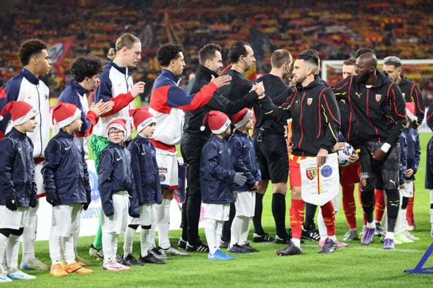 FOOTBALL : RC Lens vs Paris Saint-Germain - Coupe de France 32e de finale - 22 12 2024 equipe du PSG et de Lens lors du match RC Lens - Paris Saint-Germain, Coupe de France 32e de finale, stade Bollaert-Delelis, le 22 dÃ cembre 2024  Copyright: xLaurentxSANSONx xPsnewZx