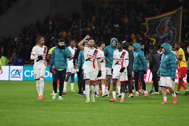 FOOTBALL : RC Lens vs Paris Saint-Germain - Coupe de France 32e de finale - 22 12 2024 Joie des joueurs du PSG apres la victoire aux tirs au but lors du match RC Lens - Paris Saint-Germain, Coupe de France 32e de finale, stade Bollaert-Delelis, le 22 dÃ cembre 2024  Copyright: xLaurentxSANSONx xPsnewZx