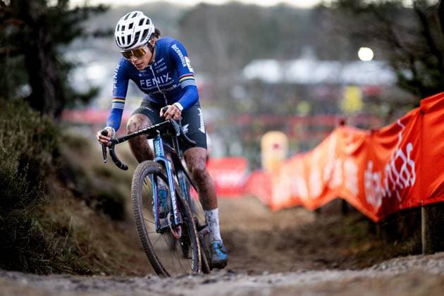 UCI Cyclocross World Cup Zonhoven 2024 ZONHOVEN, BELGIUM - DECEMBER 22 : Alvarado Ceylin Del Carmen (NED) of Fenix - Deceuninck on the podium pictured during the UCI Zonhoven World Cup on December 22, 2024 in Zonhoven, Belgium, 22 12 2024 Zonhoven Belgium  Copyright: xBcex