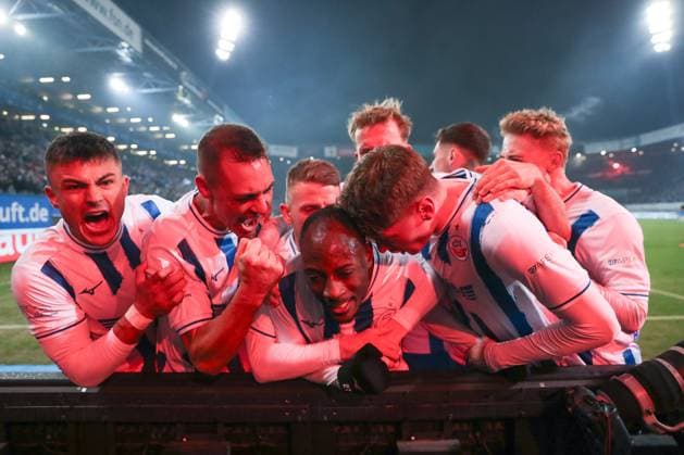 Sport Themen der Woche KW51 Sport Bilder des Tages 22.12.2024, xtgx, Fussball 3. Liga, FC Hansa Rostock - Hannover 96 II, v.l. Rostock nach Tor zum 1:0 durch Christian Kinsombi (Rostock, 27) Jubel, Torjubel, jubelt ueber das Tor, celebrate the goal, celebration (DFL DFB REGULATIONS PROHIBIT ANY USE OF PHOTOGRAPHS as IMAGE SEQUENCES and or QUASI-VIDEO) Rostock *** 22 12 2024, xtgx, Fußball 3 Liga, FC Hansa Rostock Hannover 96 II, v l Rostock after goal to 1 0 by Christian Kinsombi Rostock, 27 Jubel, Torjubel, jubelt ueber das Tor, celebrate the goal, celebration DFL DFB REGULATIONS PROHIBIT ANY USE OF PHOTOGRAPHS as IMAGE SEQUENCES and or QUASI VIDEO Rostock