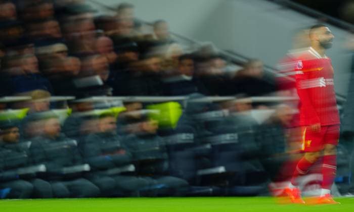 Sport Themen der Woche KW51 Sport Bilder des Tages Mohamed Salah of Liverpool Tottenham Hotspur v Liverpool, Premier League, Football, Tottenham Hotspur Stadium, London, UK - 22 Dec 2024 EDITORIAL USE ONLY No use with unauthorised audio, video, data, fixture lists, club league logos or live services. Online in-match use limited to 120 images, no video emulation. No use in betting, games or single club league player publications.  Copyright: xJavierxGarcia Shutterstockx 15015299ea