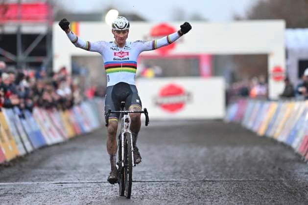 UCI Cyclocross World Cup Gavere 2024 GAVERE, BELGIUM - DECEMBER 26 : Van Der Poel Mathieu (NED) of Alpecin-Deceuninck wins during the 7th leg of the UCI Cyclocross World Cup series 2024-2025 for Men Elite in Gavere, Belgium, 26 12 2024 Gavere Belgium  Copyright: xBcex