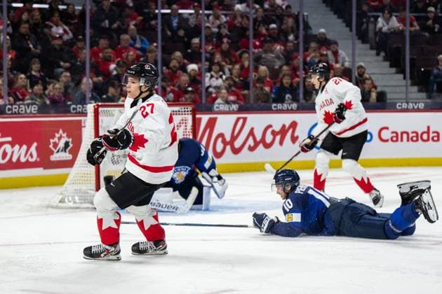 241226 Easton Cowan of Canada celebrates after scoring 0-2 during the 2025 IIHF World Junior Championship game between Finland and Canada on December 26, 2024 in Ottawa. Photo: Mathias Bergeld BILDBYRAN kod MB MB1026 ishockey Ice hockey, Eishockey jvm junior-vm u20 2025 iihf world junior championship world juniors finland canada kanada 1 bbeng jubel Copyright: MATHIASxBERGELD BB241226MB131