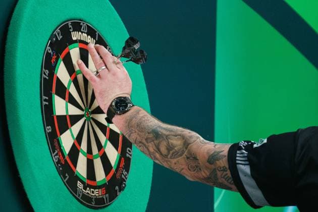 Sport Themen der Woche KW52 Sport Bilder des Tages Paddy Power World Darts Championship Luke Woodhouse dartboard during the PDC Paddy Power World Darts Championship 2024 2025 at Alexandra Palace, London, England, United Kingdom on 27 December 2024 Editorial use only. All images are copyright Every Second Media Limited. No images may be reproduced without prior permission. Copyright: xIMAGO EveryxSecondxMediax ESM-1269-0018