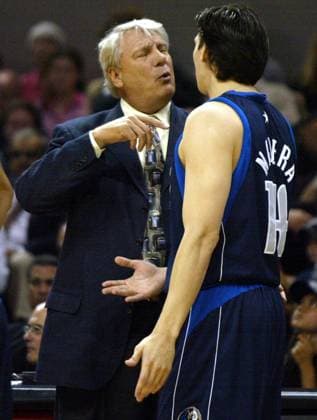 -- NO MAGS, NO SALES -- KRT SPORTS STORY SLUGGED: MAVERICKS-SPURS KRT PHOTOGRAPH BY RON JENKINS FORT WORTH STAR-TELEGRAM (DALLAS OUT) (May 19) SAN ANTONIO, TX -- Mavs coach Don Nelson gives instructions to Eduardo Najera during the first quarter of his team s game against the San Antonio Spurs in San Antonio, Texas, on Monday, May 19, 2003. (mvw) 2003 SAN ANTONIO TX USA EDITORIAL USE ONLY Copyright: xx KRT RONxJENKINSx krtphotos169272
