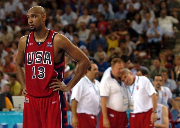 KRT SPORTS STORY SLUGGED: OLY-BASKETBALL KRT PHOTO BY JOE ROSSI ST. PAUL PIONEER PRESS (August 15) ATHENS, GREECE -- Tim Duncan of Team USA (13) stands dejected in the closing moments of an opening-round loss to Puerto Rico at the 2004 Olympic Games, Olympische Spiele, Olympia, OS on Sunday, August 15, 2004. (gsb) 2004 ATHENS GRC EDITORIAL USE ONLY Copyright: xx JOExROSSIx krtphotoslive140395