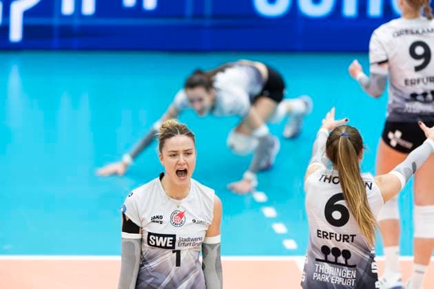 1. Volleyball Bundesliga Frauen: Schwarz-Weiss Erfurt vs. VC Wiesbaden; Erfurt; 28.12.2024 Jubel Alina Zellin ( 1; Schwarz-Weiss Erfurt) 1. Volleyball Bundesliga Frauen: Schwarz-Weiss Erfurt vs. VC Wiesbaden; Riethsporthalle Erfurt; 28.12.2024 Copyright: xBEAUTIFULxSPORTS Duehringx