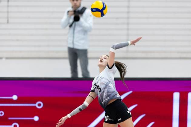 1. Volleyball Bundesliga Frauen: Schwarz-Weiss Erfurt vs. VC Wiesbaden; Erfurt; 28.12.2024 Ana Krulj ( 3; Schwarz-Weiss Erfurt) 1. Volleyball Bundesliga Frauen: Schwarz-Weiss Erfurt vs. VC Wiesbaden; Riethsporthalle Erfurt; 28.12.2024 Copyright: xBEAUTIFULxSPORTS Duehringx