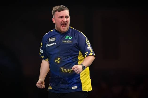 Sport Themen der Woche KW52 Sport Bilder des Tages Paddy Power 2025 World Darts Championship Luke Littler (ENG) reacts in his Third Round match against Ian White (ENG) (not in picture) during the 2025 Paddy Power World Darts Championship at Alexandra Palace, London, United Kingdom on 28 December 2024. Editorial use only , Copyright: xIanxStephenx PSI-21041-0141