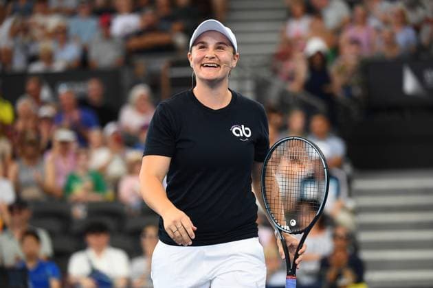 Sport Themen der Woche KW52 Sport Bilder des Tages TENNIS BRISBANE INTERNATIONAL, Ash Barty of Australia looks on during mixed doubles match during the Brisbane International at Queensland Tennis Centre in Brisbane, Sunday, December 29, 2024. ( NO ARCHIVING, EDITORIAL USE ONLY, NO USE IN BOOKS WITHOUT CONSENT BRISBANE QUEENSLAND AUSTRALIA  Copyright: xJONOxSEARLEx 20241229120479956315