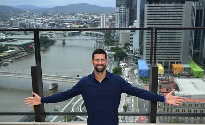 Sport Themen der Woche KW52 Sport Bilder des Tages TENNIS BRISBANE INTERNATIONAL, Tennis player Novak Djokovic of Serbia is seen posing for a photograph on the Sky Deck at the Queen s Wharf Precinct in Brisbane, Sunday, December 29, 2024. 24-time Grand Slam champion Novak Djokovic is in Brisbane to play in the Brisbane International. ( NO ARCHIVING, EDITORIAL USE ONLY, NO USE IN BOOKS WITHOUT CONSENT BRISBANE QUEENSLAND AUSTRALIA  Copyright: xDARRENxENGLANDx 20241229128328326917