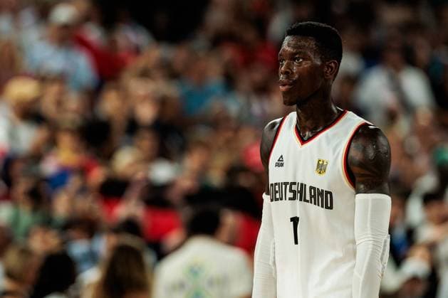 FRA, Paris, Olympischen Spiele Paris 2024, (10.08.2024, Basketball Herren Spiel um Platz 3 Deutschland - Serbien - Bercy Arena) Dennis Schröder (Deutschland, 17) frustriert, niedergeschlagen, traurig nach der Niederlage Copyright: HMBxMedia SteffiexWunderl